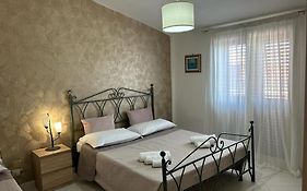 Nina Apartament Giardini Naxos Con Posto Auto