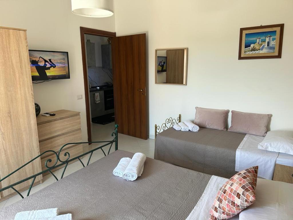 Nina Apartament Giardini Naxos Con Posto Auto Zewnętrze zdjęcie
