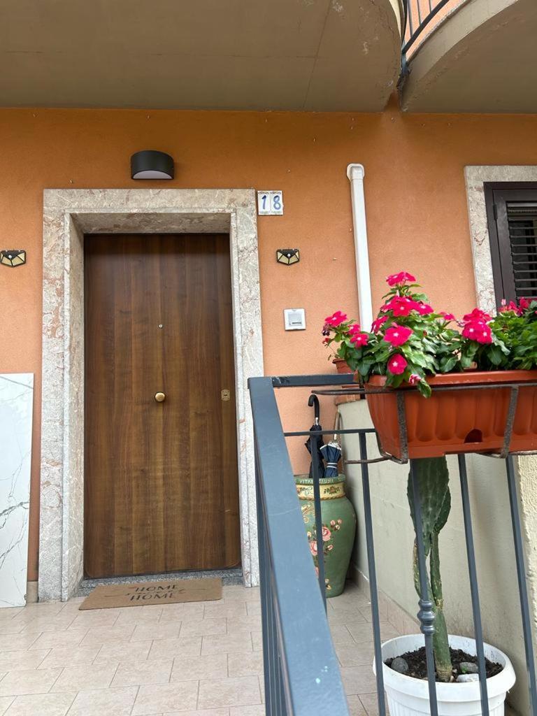 Nina Apartament Giardini Naxos Con Posto Auto Zewnętrze zdjęcie